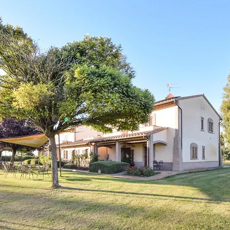 Apartamento Awesome In With Swimming Pool Cannara