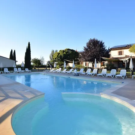 Apartamento Awesome In With Swimming Pool