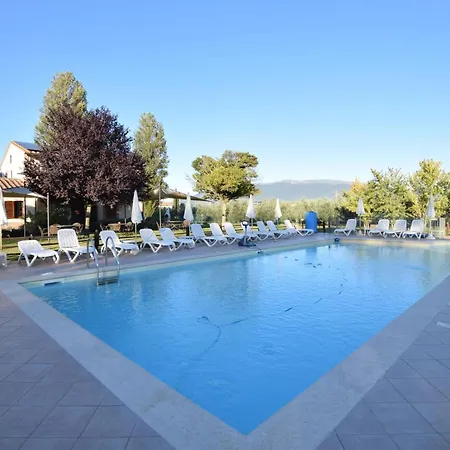 Apartmán Awesome In With Swimming Pool