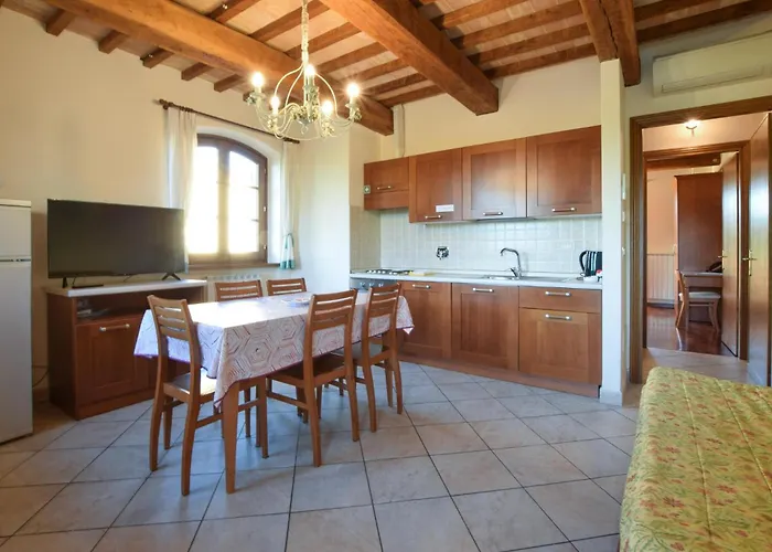 Apartmán Awesome In With Swimming Pool Cannara