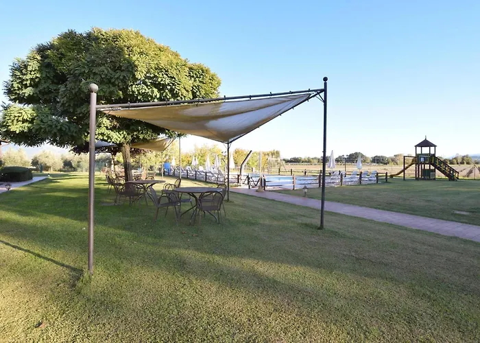 Awesome In With Swimming Pool *