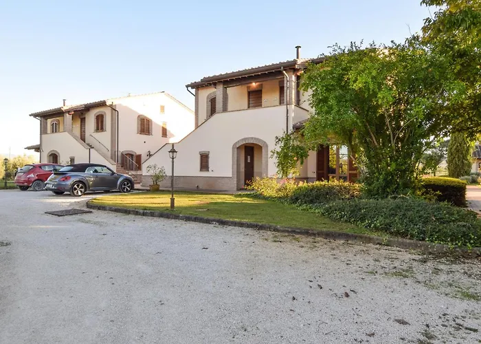 Appartamento Awesome In With Swimming Pool Cannara