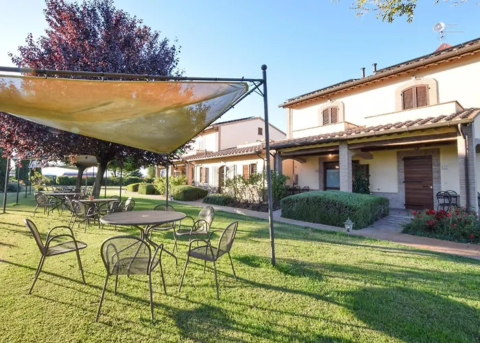 Awesome In With Swimming Pool Cannara