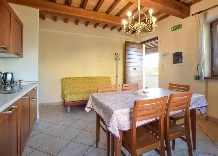 Awesome In With Swimming Pool Appartamento Cannara