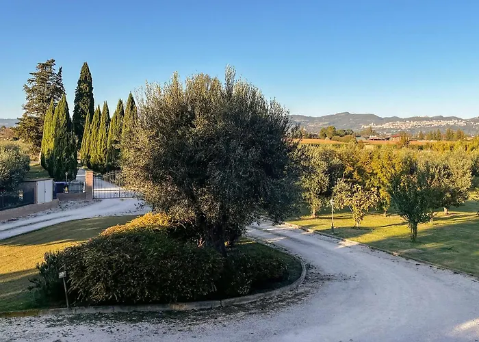 Awesome In With Swimming Pool Apartmán Cannara